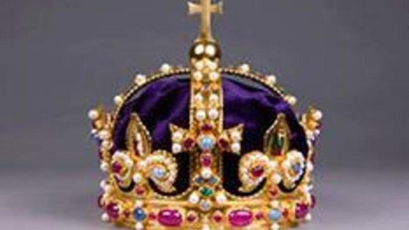 Британцы воссоздали корону Генриха VIII
