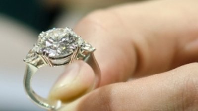 На Дальний Восток, наконец, приехали якутские бриллианты