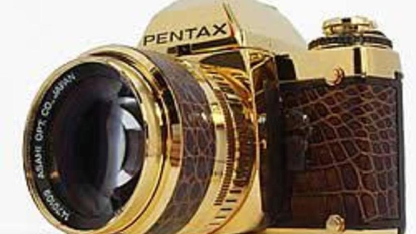 Золотой Pentax оценили в 9220 долларов