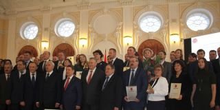 «Русские самоцветы» стали обладателем почетного знака «За качество товаров (продукции), работ и услуг»