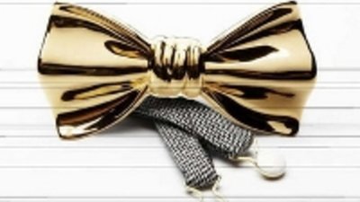 Золотой галстук-бабочка