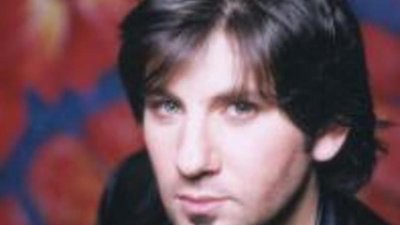 Певец открывает ювелирный магазин