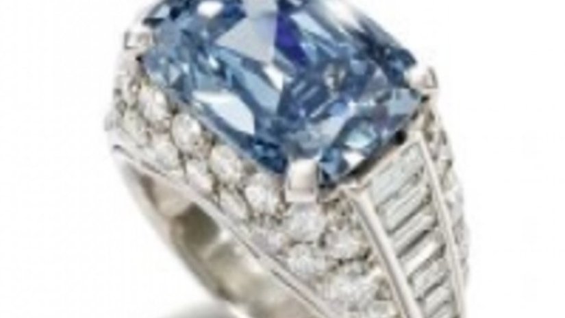 Кольцо Bulgari с редкостным синим бриллиантом будет продано на аукционе Bonhams