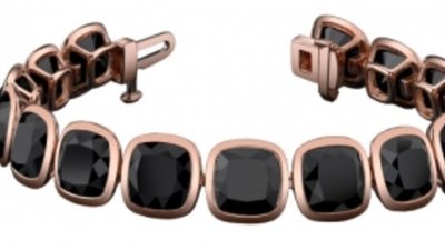 Анджелина Джоли создала коллекцию украшений