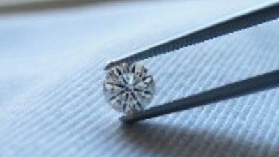 Индии проходит аукцион бриллиантов вторичного использования