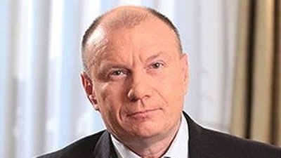 Потанин попросил у Медведева лицензию на добычу платины на Масловском