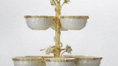 Роскошная подставка для орехов