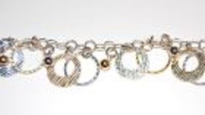 В Новгородской области за украшения расплатились фальшивыми деньгами