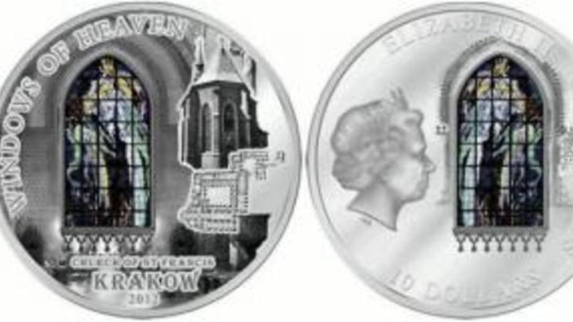 На серебряной монете - витраж церкви Святого Франциска