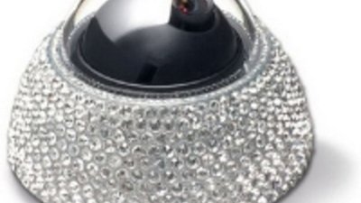 Камера наблюдения с кристаллами Swarovski