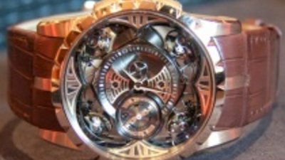 Фирменный бутик Roger Dubuis в Москве дополнил свою экспозицию редкими часами Excalibur Quatuor