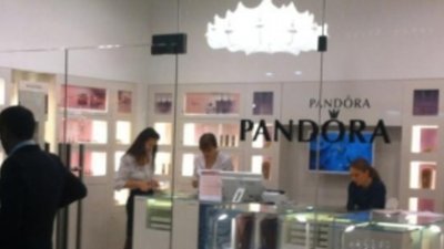 В Киров зашла федеральная сеть ювелирных украшений Pandora