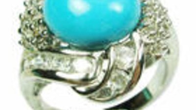 В "Домодедово" задержан гражданин РФ, пытавшийся вывезти 20 кг изделий из серебра