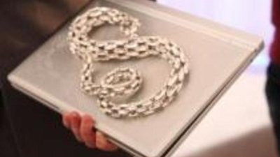 На Dell Adamo поселилась змея из кристаллов Сваровски