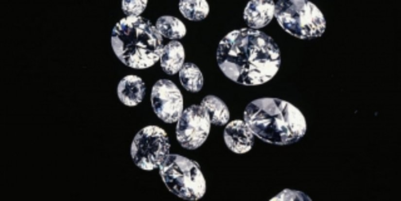 De Beers повышает цены на алмазы, к огорчению индийских диамантеров