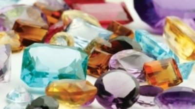 Цены на бриллианты в марте продолжили снижаться