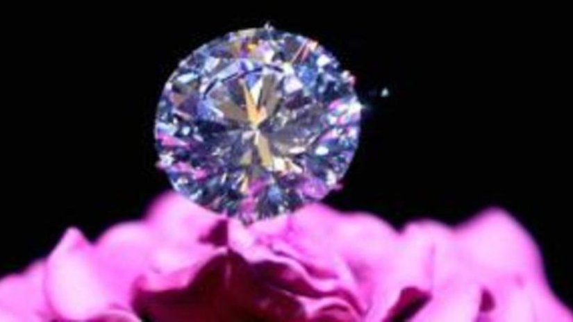 Мировые продажи бриллиантовых ювелирных изделий выросли на 18%