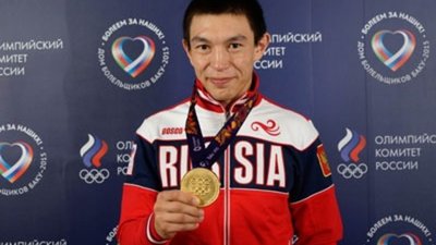 На церемонии награждения в Доме болельщиков в Баку отметили успехи самбистов из Свердловской области