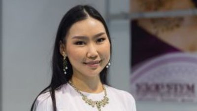 Кольцо за 5,5 миллиона и галстук Шварценеггера: в Новосибирске открылась выставка ювелирных изделий