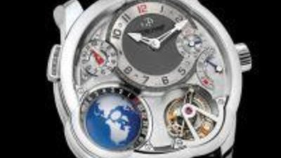 Занавес поднят