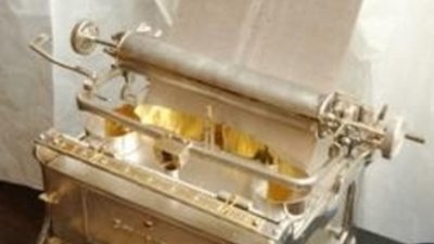 Скульптор из Барнаула закончил композицию, на которую ушло 60 кг серебра