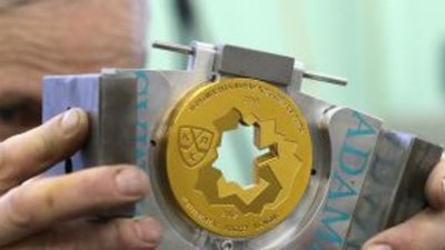 АДАМАС изготовил для лучших хоккеистов континента эксклюзивные медали