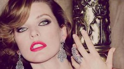 Милла Йовович блистает в золоте и бриллиантах Jacob&Co