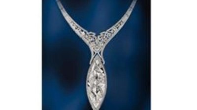 Канадский ювелир Алувалиа завоевала приз на конкурсе Rio Tinto за бриллиантовое колье «Каноэ».