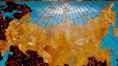 В Калининграде создали карту России из янтаря