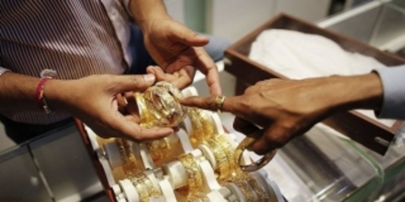 Индия сократила экспорт золотых ювелирных изделий в апреле-октябре на 54%