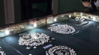 «Алроса» подорожала на 8% к цене размещения