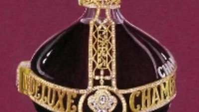 Модельер Бетси Джонсон представила самую дорогую в мире бутылку