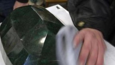 На Среднем Урале будет налажена огранка изумрудов