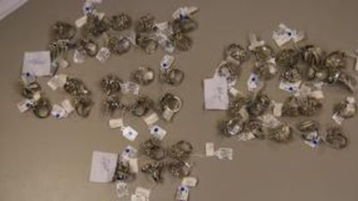 В Аэропорту Донецка изъято 275 ювелирных украшений