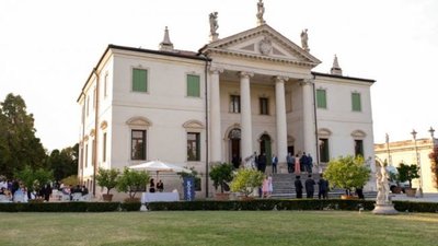 40-летний успех LEGOR