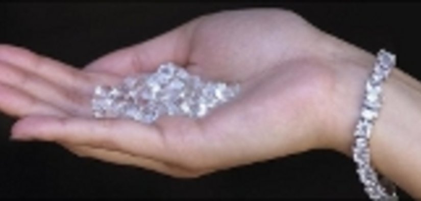 АЛРОСА намерена до 2012 года продать на рынке РФ алмазов на 1,4 млрд. долларов