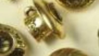 Коллекция рубашек с «ювелирными» пуговицами от Amosu