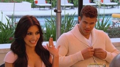 Ким Кардашян продала обручальное кольцо за $749 тысяч