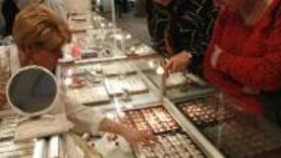 Покупатели утратили интерес к золоту