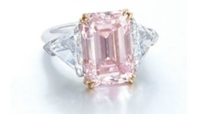 Розовый бриллиант - топ-лот на весеннем аукционе Christie’s