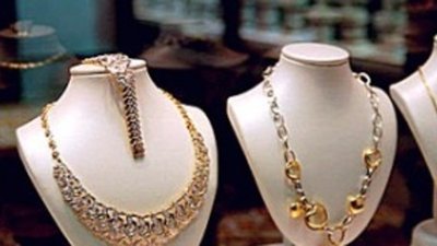 В Ростове разбойники обокрали ювелирный магазин и забросили в него гранату