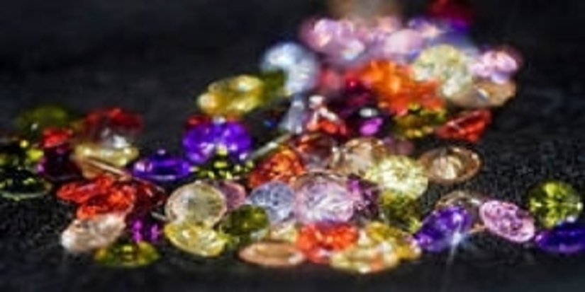 Пакистан нацелен на рост экспорта драгоценных камней и ювелирных изделий