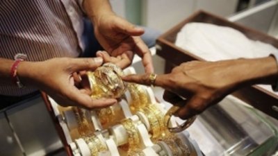 Индия сократила экспорт золотых ювелирных изделий в апреле-октябре на 54%