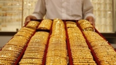Индия увеличивает пошлины на импорт золота и серебра