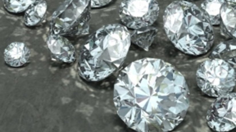 Каждую неделю находят синтетические бриллианты - последствия близятся