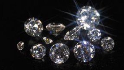 Индийские огранщики алмазов становятся ювелирами