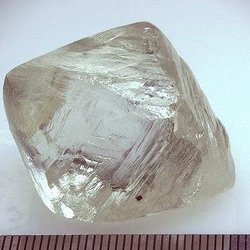 На рудниках АЛРОСА добыт 145-каратный алмаз