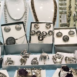 Ювелирная выставка на Старом Арбате покорила сердца москвичей и гостей столицы