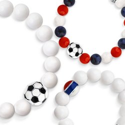 Болеем за наших: жёны футболистов поддерживают Российскую сборную с браслетами SOKOLOV