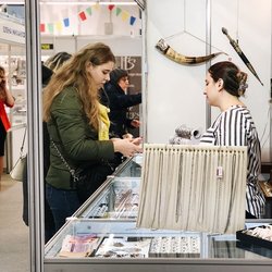 Ювелирная выставка "Золотая Столица" прошла на Старом Арбате